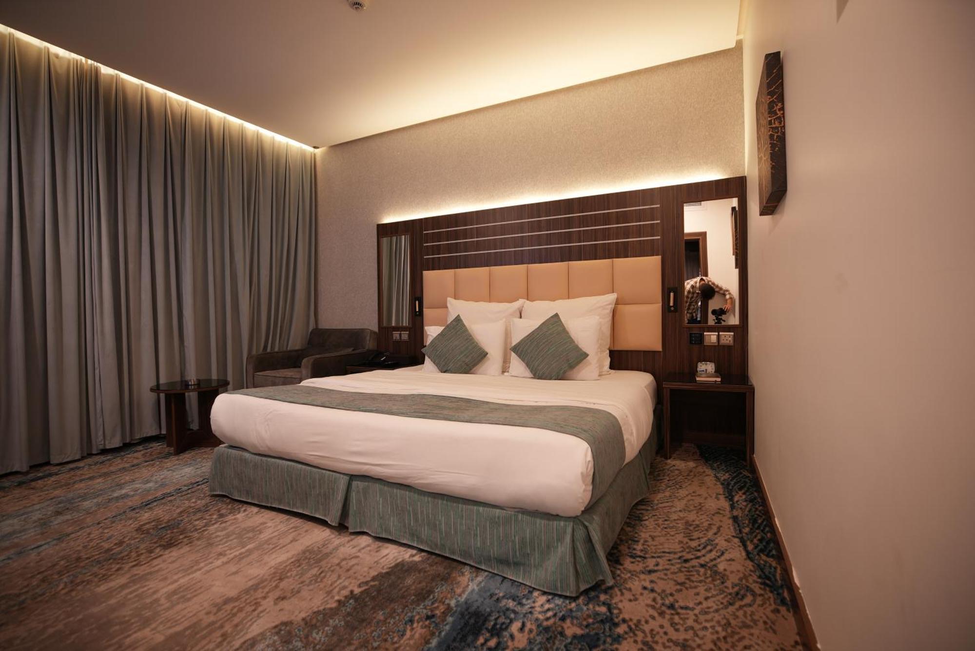 White Diamond Hotel Sari เจดดาห์ ภายนอก รูปภาพ