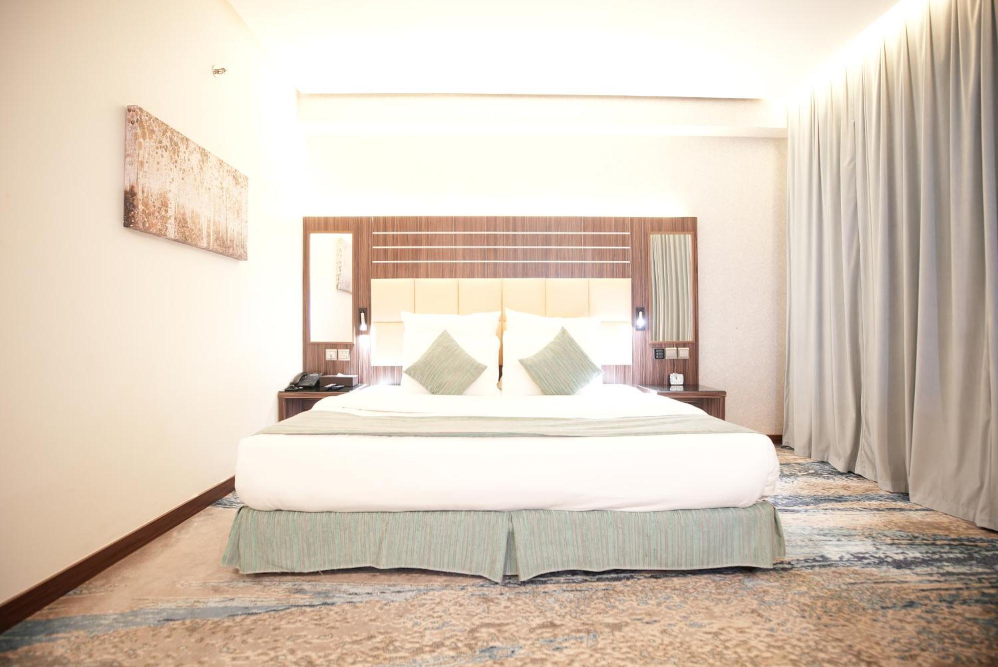 White Diamond Hotel Sari เจดดาห์ ภายนอก รูปภาพ